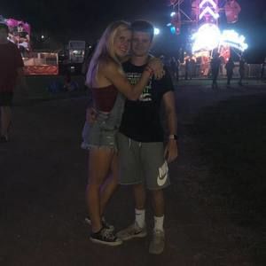 Meet your Posher, Easton